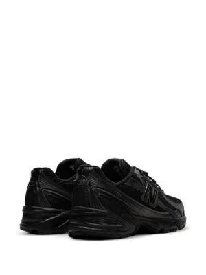 New Balance 740